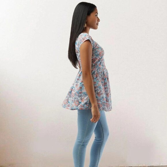 Light Blue Printed Short Top for Casual Style | Muvvas Boutique - Picture 3 of 4